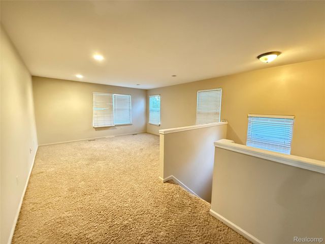 15584 Timbers Edge Drive, Clinton Charter Township, MI 48035