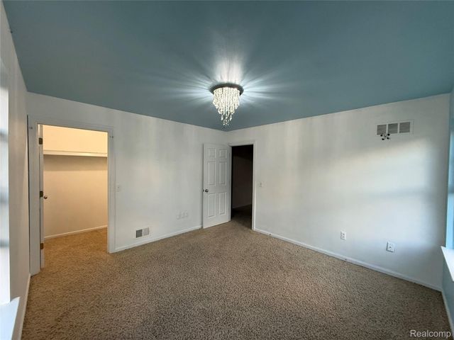15584 Timbers Edge Drive, Clinton Charter Township, MI 48035