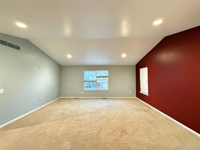 15584 Timbers Edge Drive, Clinton Charter Township, MI 48035