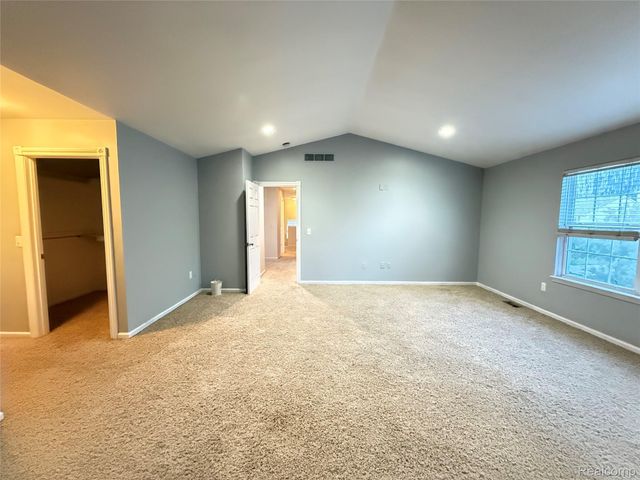 15584 Timbers Edge Drive, Clinton Charter Township, MI 48035