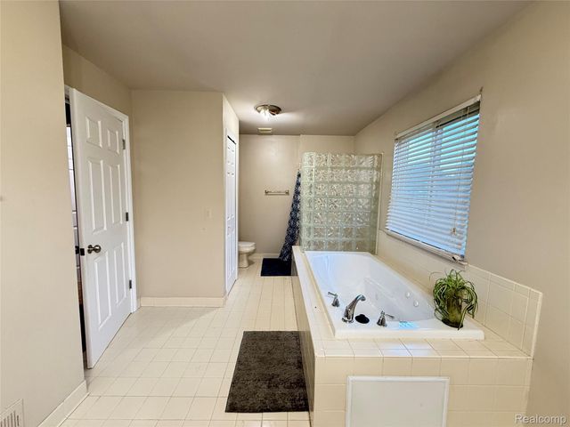15584 Timbers Edge Drive, Clinton Charter Township, MI 48035