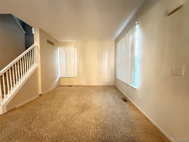 15584 Timbers Edge Drive, Clinton Charter Township, MI 48035