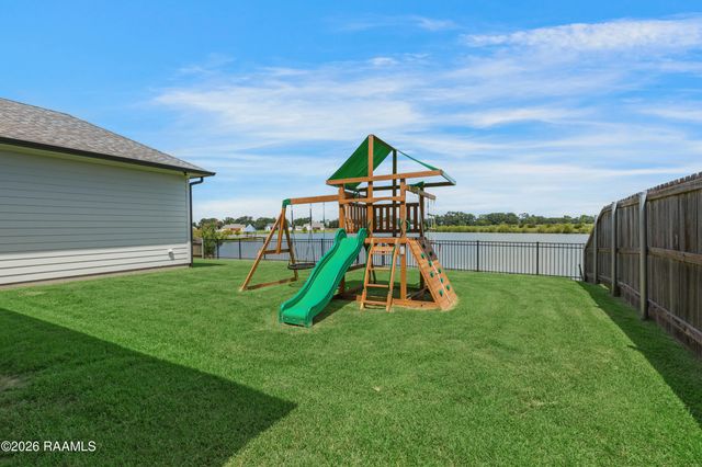 209 Big Lake Run, Youngsville, LA 70592