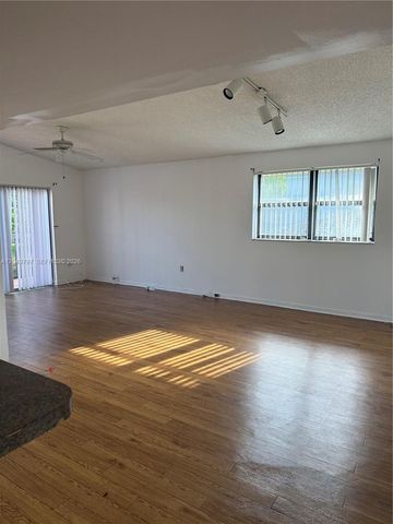 9938 Nob Hill Place 1838, Sunrise, FL 33351