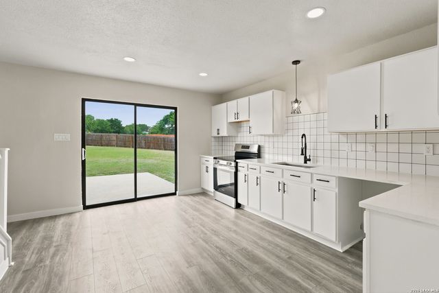 8027 Walnut Bank, San Antonio, TX 78254