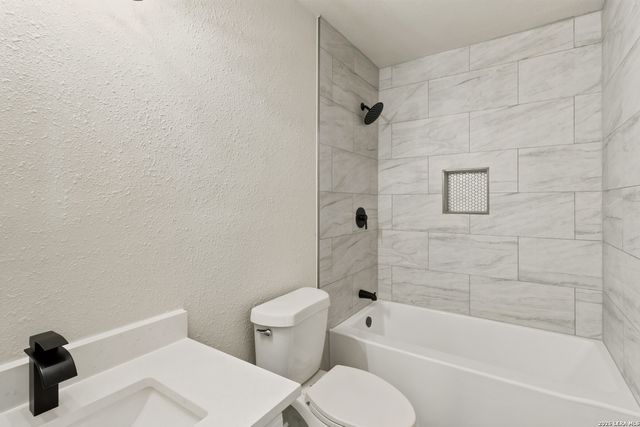 8027 Walnut Bank, San Antonio, TX 78254