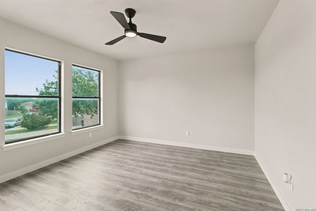 8027 Walnut Bank, San Antonio, TX 78254