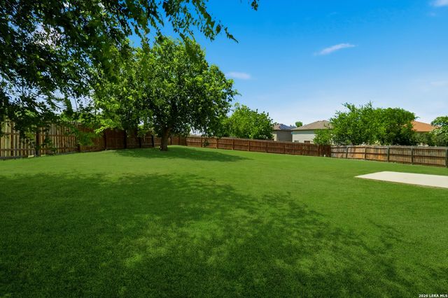 8027 Walnut Bank, San Antonio, TX 78254
