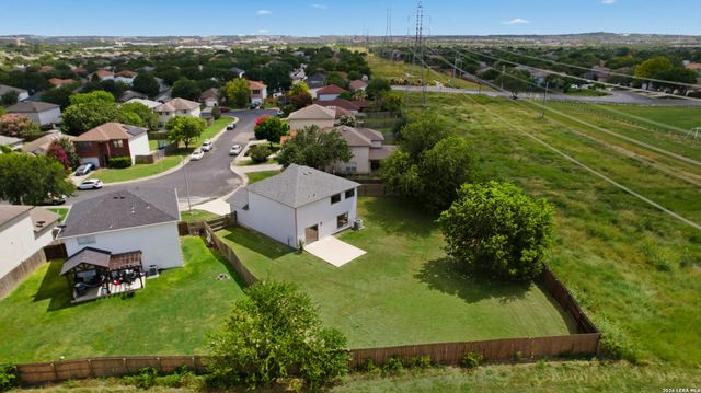 8027 Walnut Bank, San Antonio, TX 78254