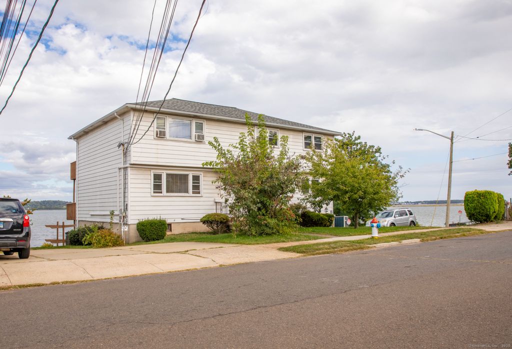 3 Bayview Place, West Haven, CT 06516