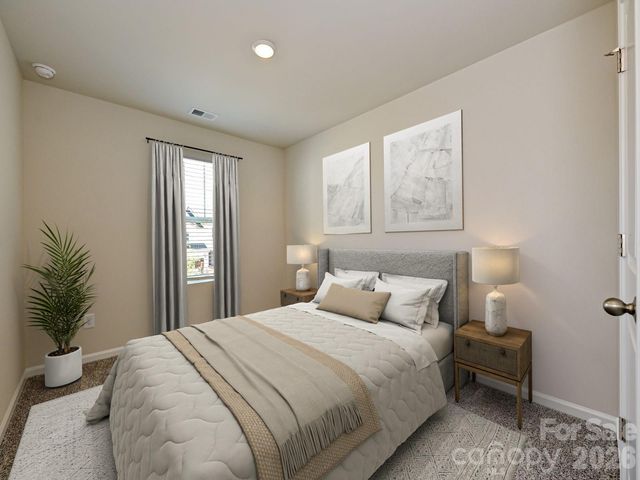 9020 Foggy Brook Loop, Charlotte, NC 28216