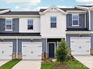 9020 Foggy Brook Loop, Charlotte, NC 28216