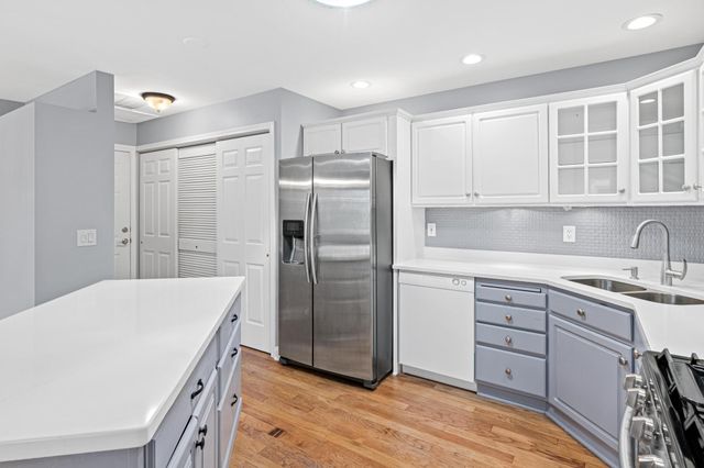 1860 Juneau Lane N, Plymouth, MN 55447