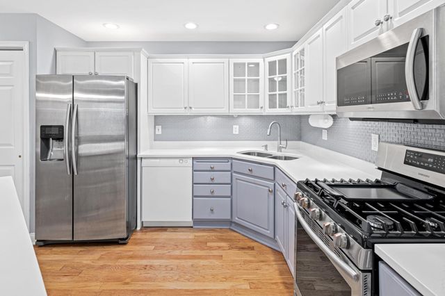 1860 Juneau Lane N, Plymouth, MN 55447
