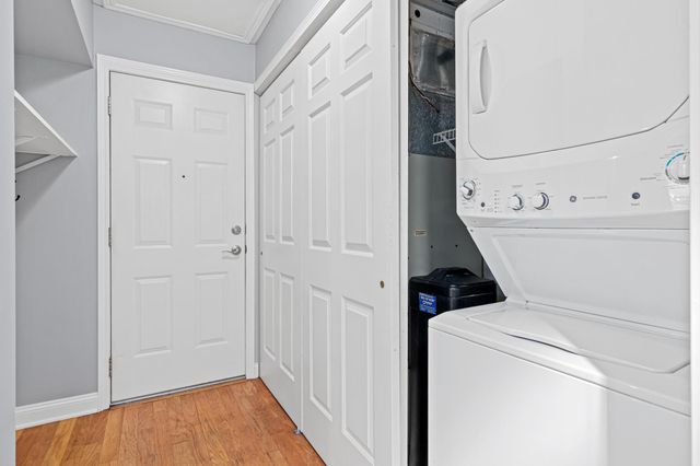 1860 Juneau Lane N, Plymouth, MN 55447