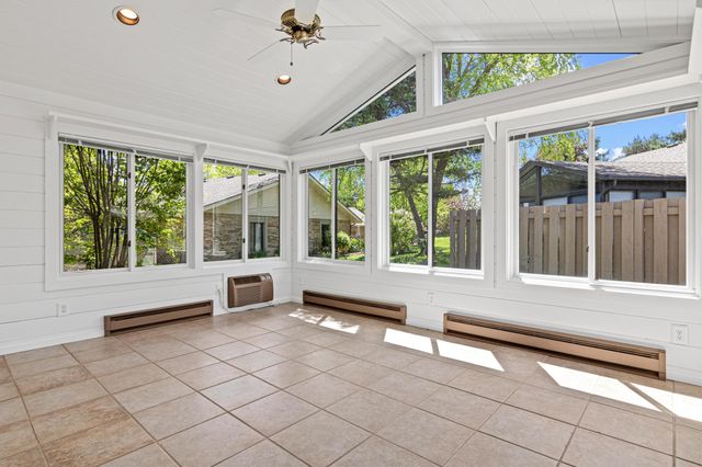 1860 Juneau Lane N, Plymouth, MN 55447