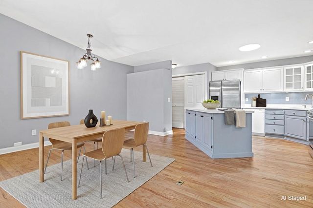 1860 Juneau Lane N, Plymouth, MN 55447