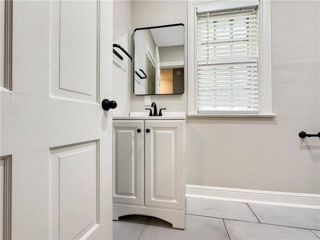 325 Louisiana Ave, Corpus Christi, TX 78404