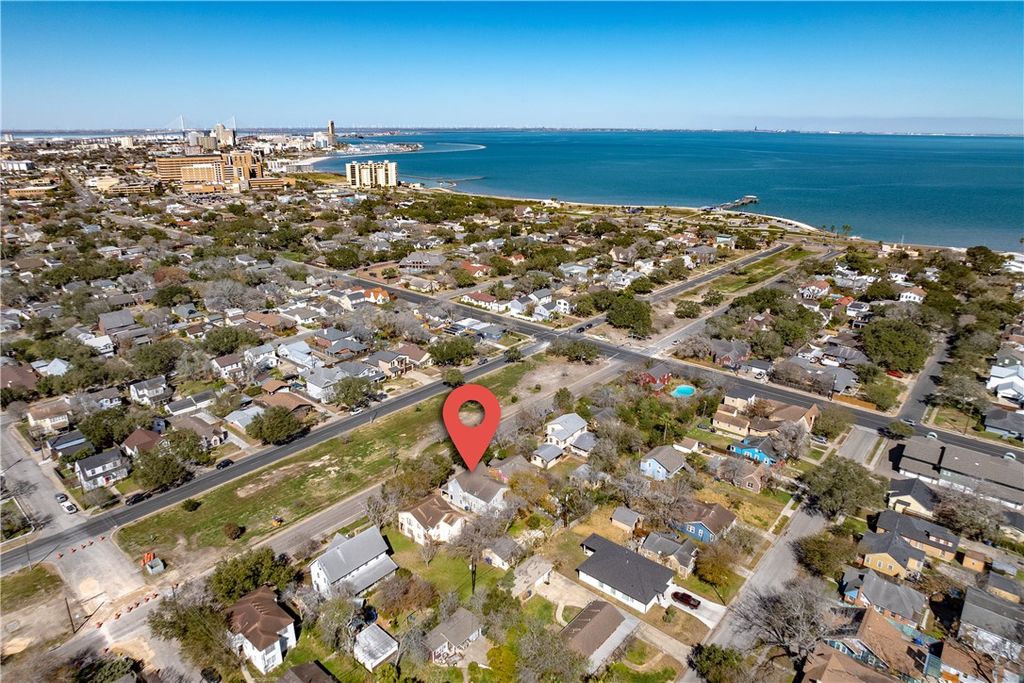 325 Louisiana Ave, Corpus Christi, TX 78404 — photo 2