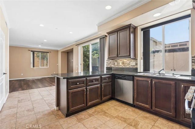 11379 Villa Del Sol, Pacoima, CA 91331