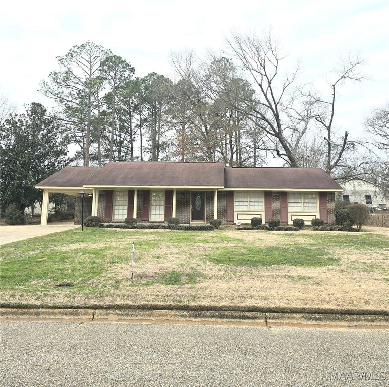 505 Hampton Road, Selma, AL 36701