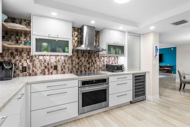 86 Macfarlane Drive 8f, Delray Beach, FL 33483