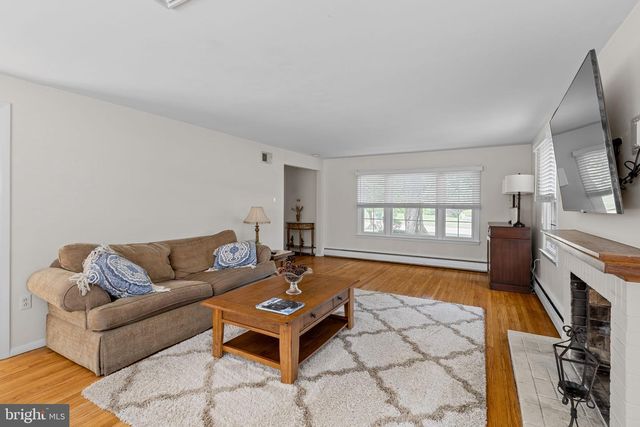 1545 TERRACE DR, Ambler, PA 19002