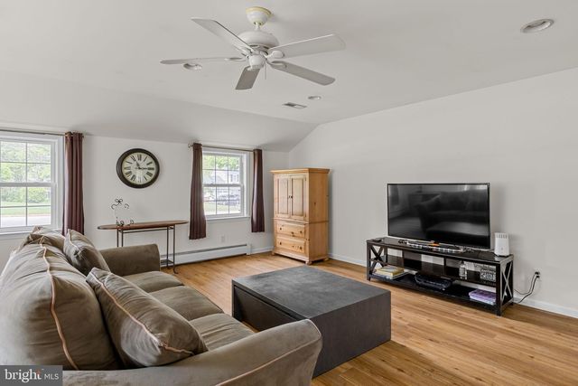 1545 TERRACE DR, Ambler, PA 19002