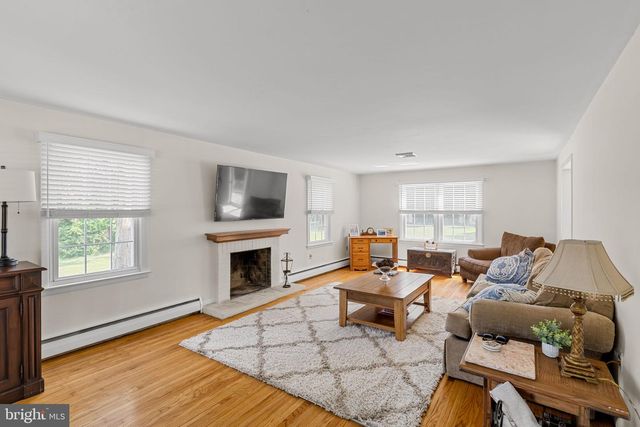 1545 TERRACE DR, Ambler, PA 19002