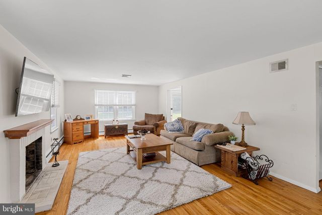 1545 TERRACE DR, Ambler, PA 19002