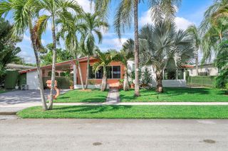 3241 SW 23rd Ct, Fort Lauderdale, FL 33312