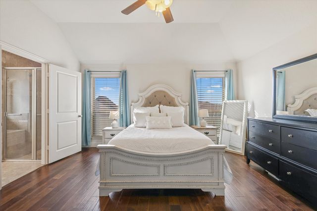 3906 Kensington Drive, Sanger, TX 76266