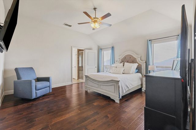 3906 Kensington Drive, Sanger, TX 76266