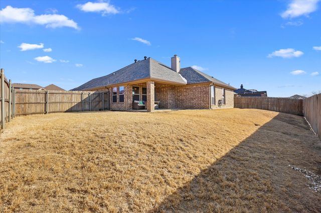 3906 Kensington Drive, Sanger, TX 76266
