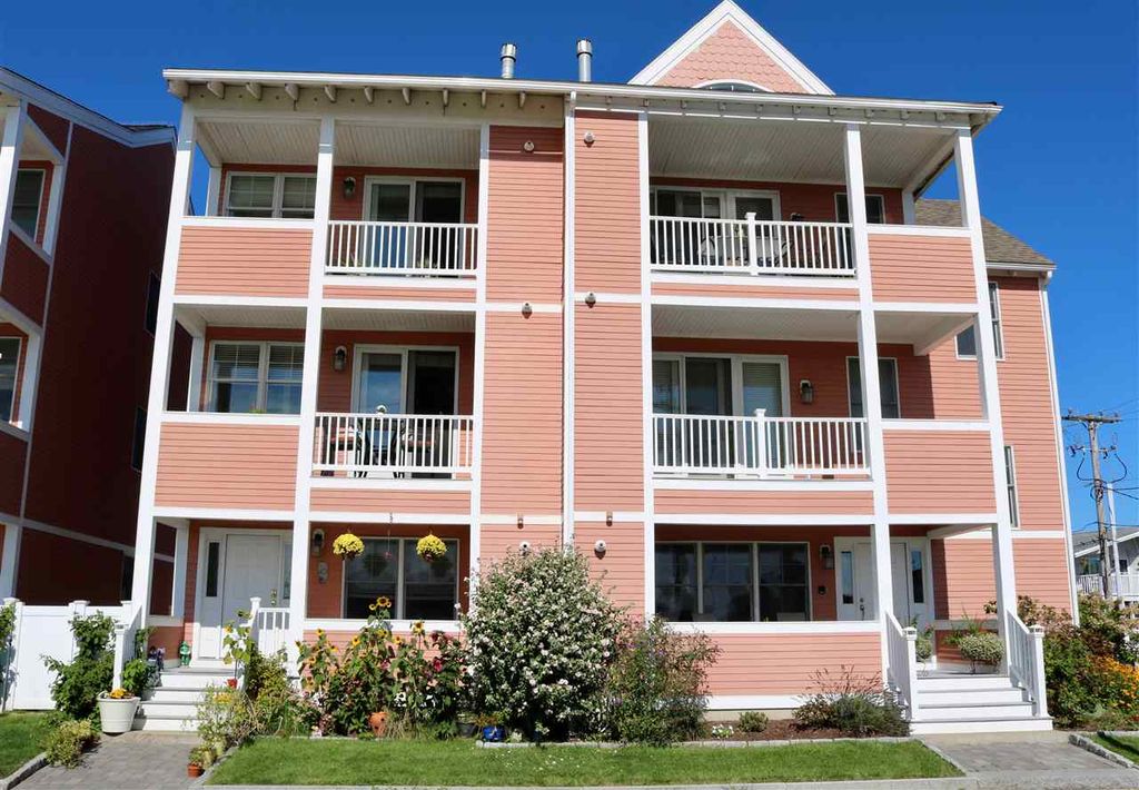 Image 1 of property listing at 5 Ocean Blvd Unit A1, Hampton, NH 03842