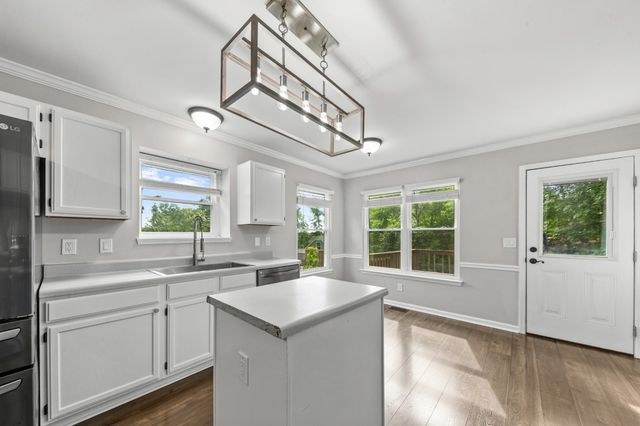 1508 Walnut Hills Dr, Chapel Hill, TN 37034