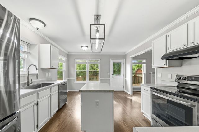 1508 Walnut Hills Dr, Chapel Hill, TN 37034