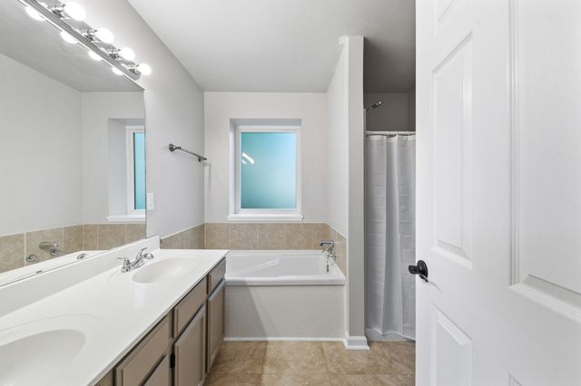 1508 Walnut Hills Dr, Chapel Hill, TN 37034