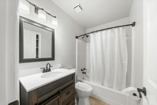 1508 Walnut Hills Dr, Chapel Hill, TN 37034