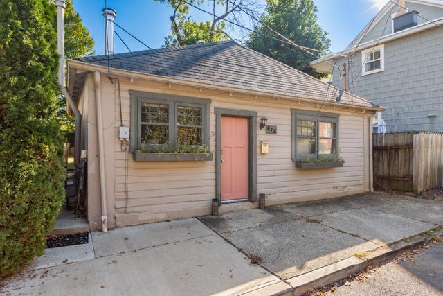 878 S Lazelle Street, Columbus, OH 43206