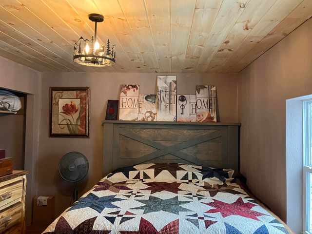 16859 U Highway, Willow Springs, MO 65793