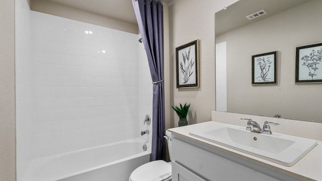 422 LUBBOCK Drive, Azle, TX 76020