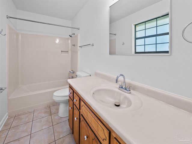 1632 Winston St, Cantonment, FL 32533