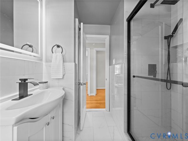2313 Dickens Rd, Henrico, VA 23230