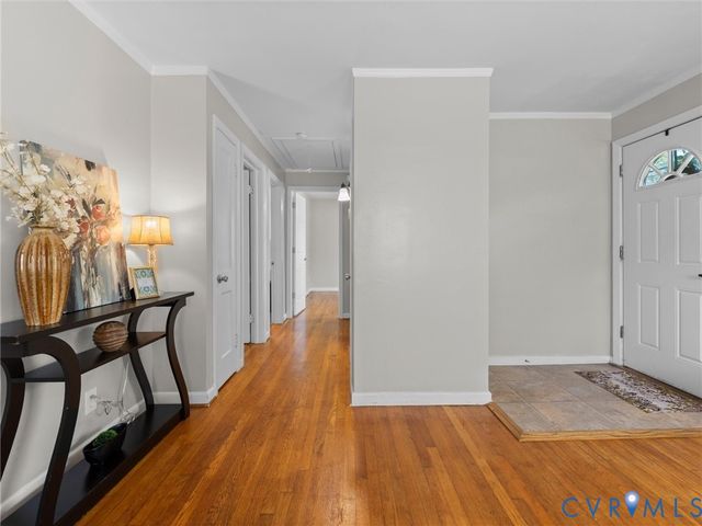 2313 Dickens Rd, Henrico, VA 23230
