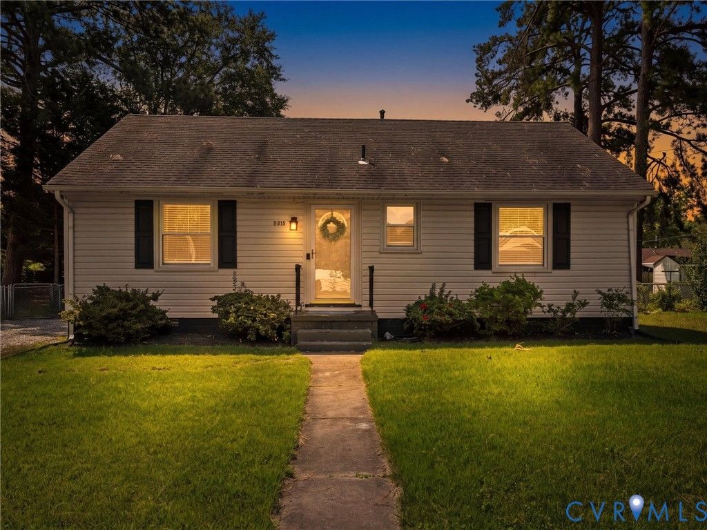 2313 Dickens Rd, Henrico, VA 23230