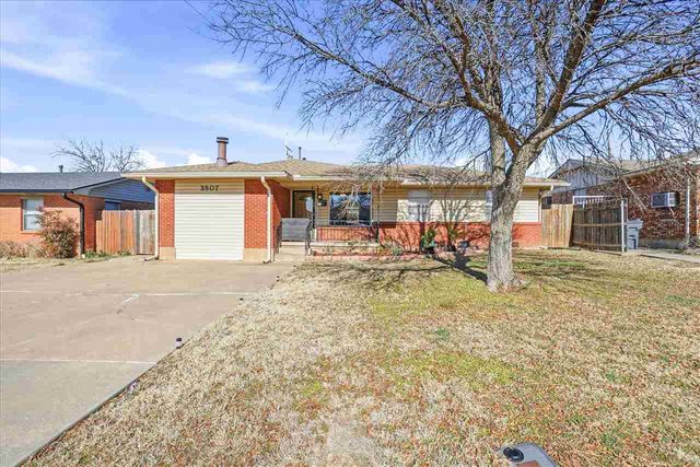 3807 NW Ferris Ave, Lawton, OK 73505