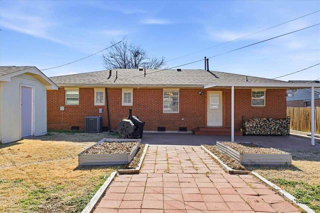 3807 NW Ferris Ave, Lawton, OK 73505