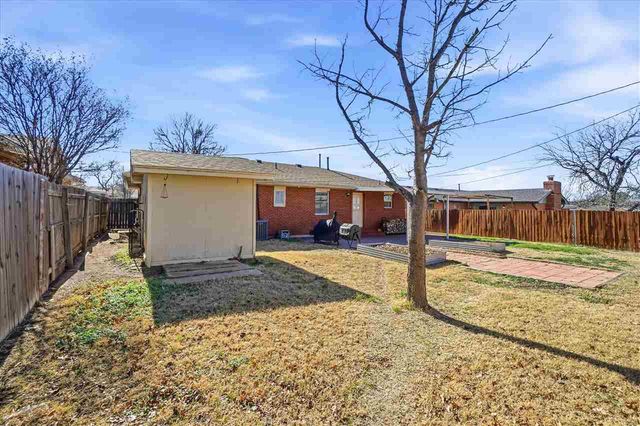 3807 NW Ferris Ave, Lawton, OK 73505