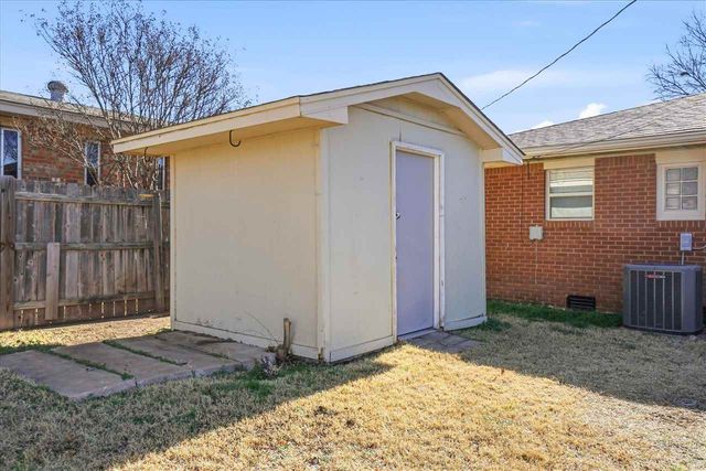 3807 NW Ferris Ave, Lawton, OK 73505